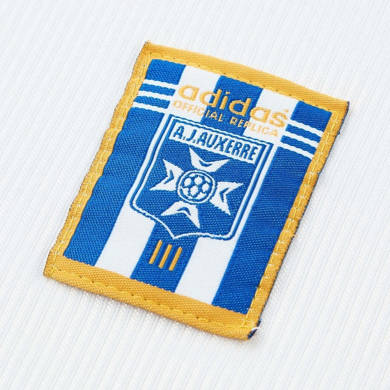 AJ Auxerre 1999-00 Home Kit