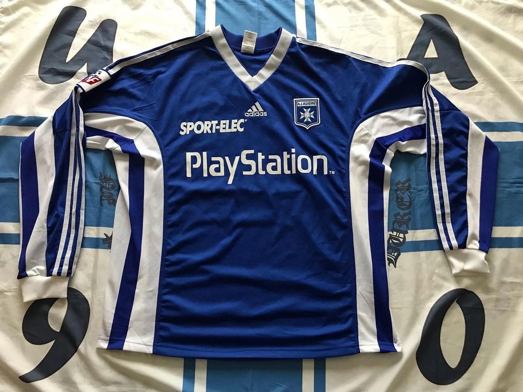 AJ Auxerre 1999-00 Away Kit