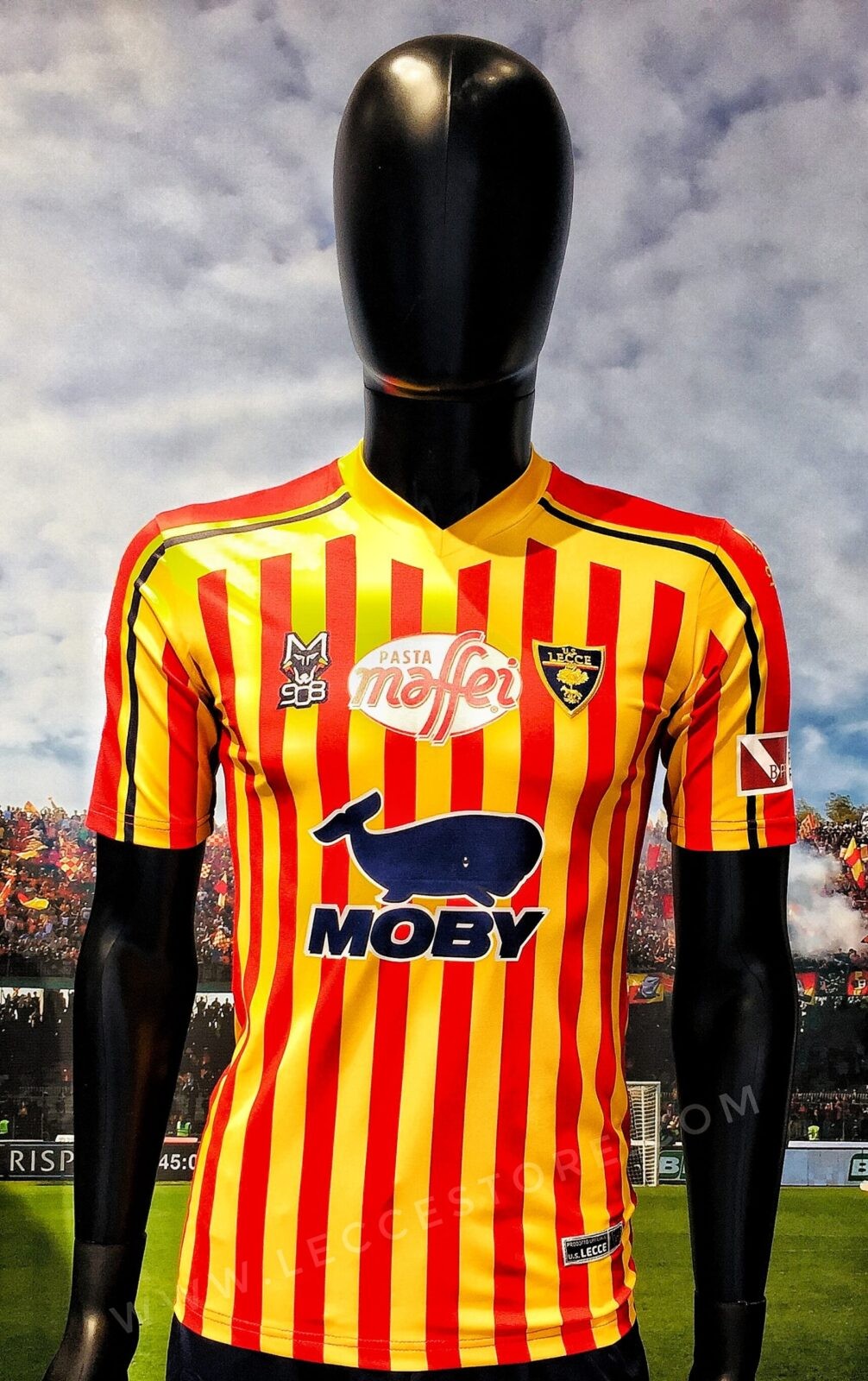 US Lecce 2019-20 Home Kit