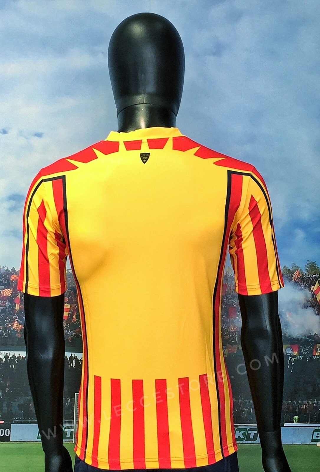 US Lecce 2019-20 Home Kit