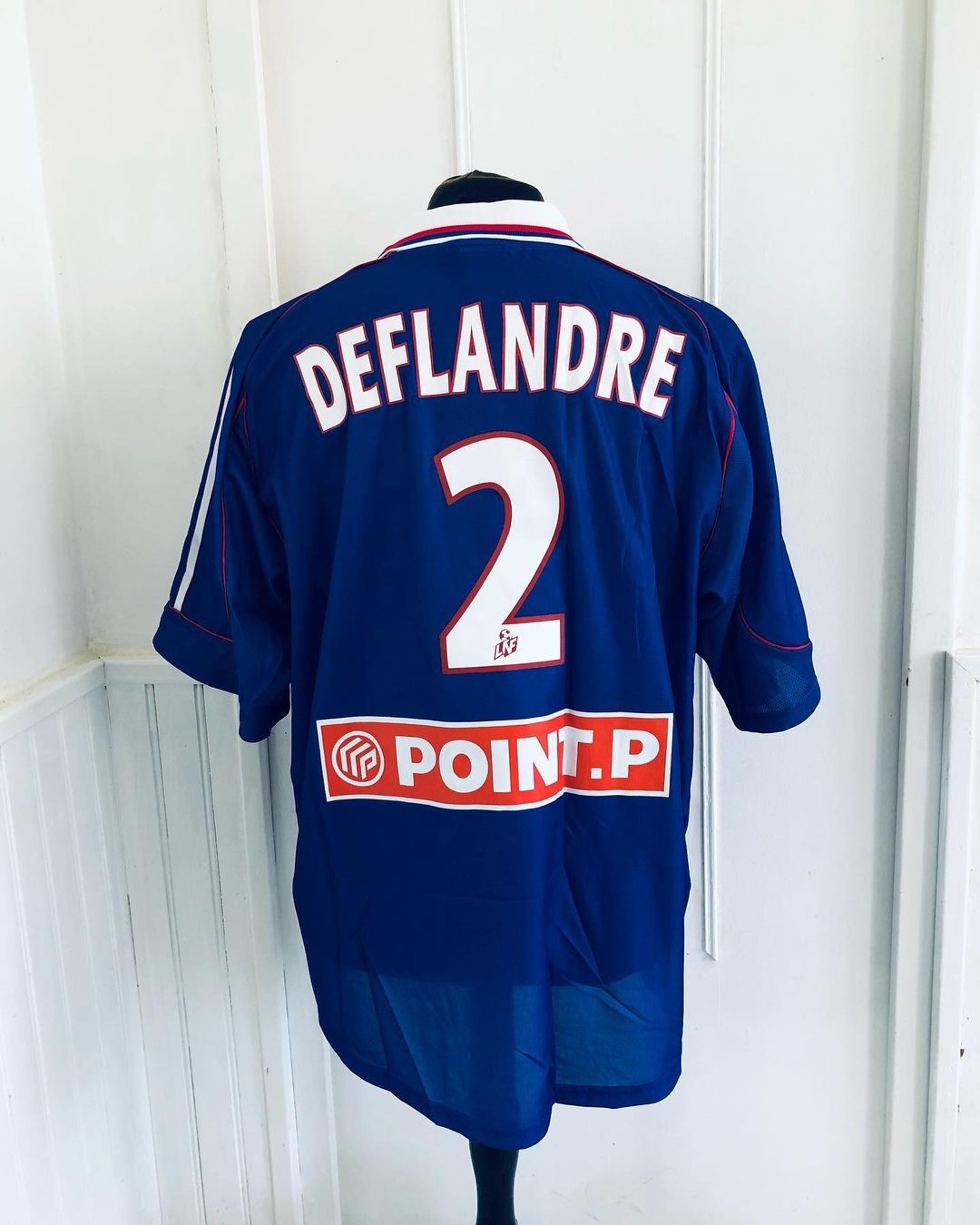 Olympique Lyonnais 2000-01 Coupe de la Ligue Final Kit