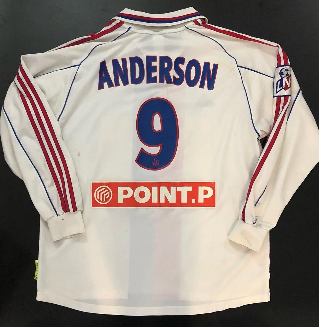 Olympique Lyonnais 2000-01 Coupe de la Ligue Home V2 Kit