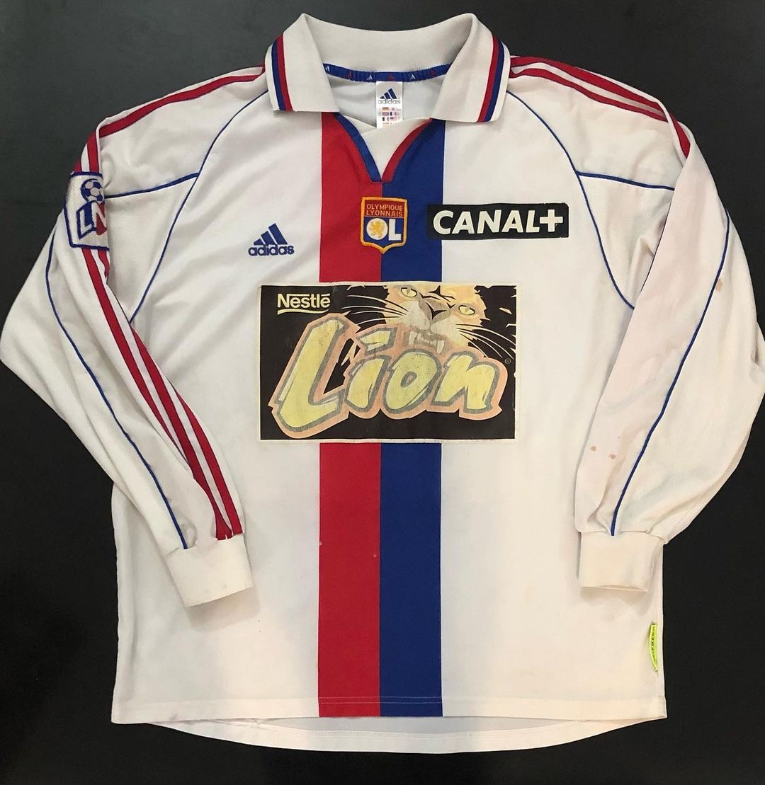 Olympique Lyonnais 2000-01 Coupe de la Ligue Home V2 Kit