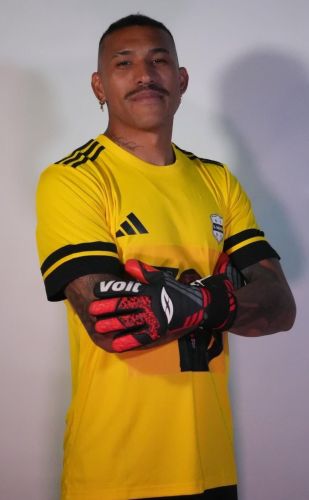 Deportivo Riestra 2026 GK 1 Kit