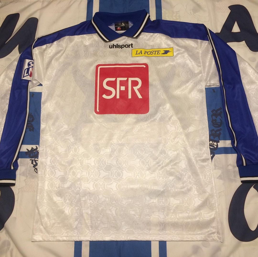 AJ Auxerre 2000-01 Cup Home 2 Kit