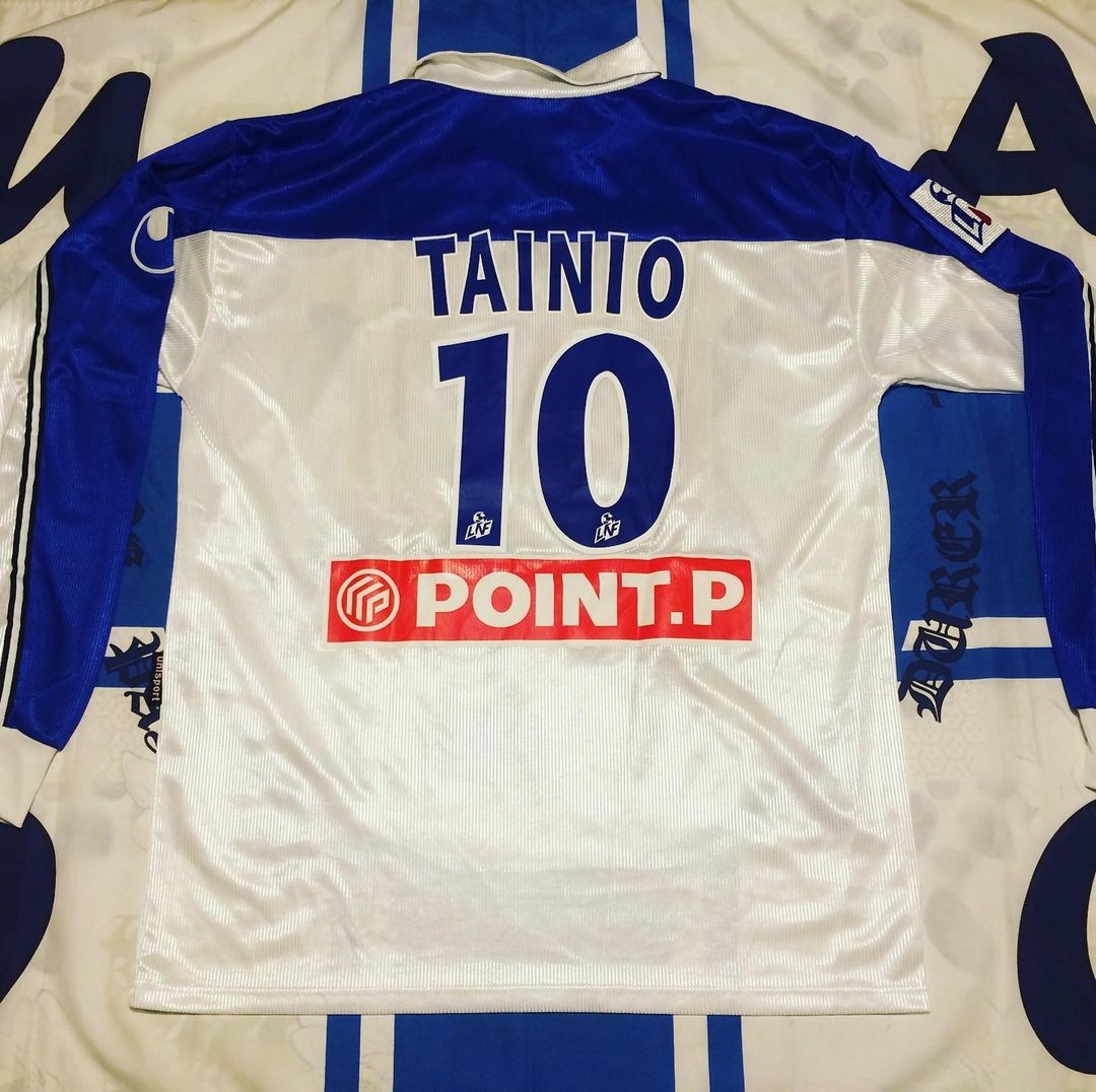 AJ Auxerre 2000-01 Cup Home 3 Kit