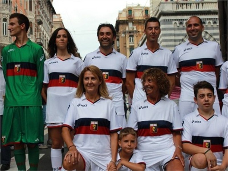 Genoa CFC 2011-12 Away Kit