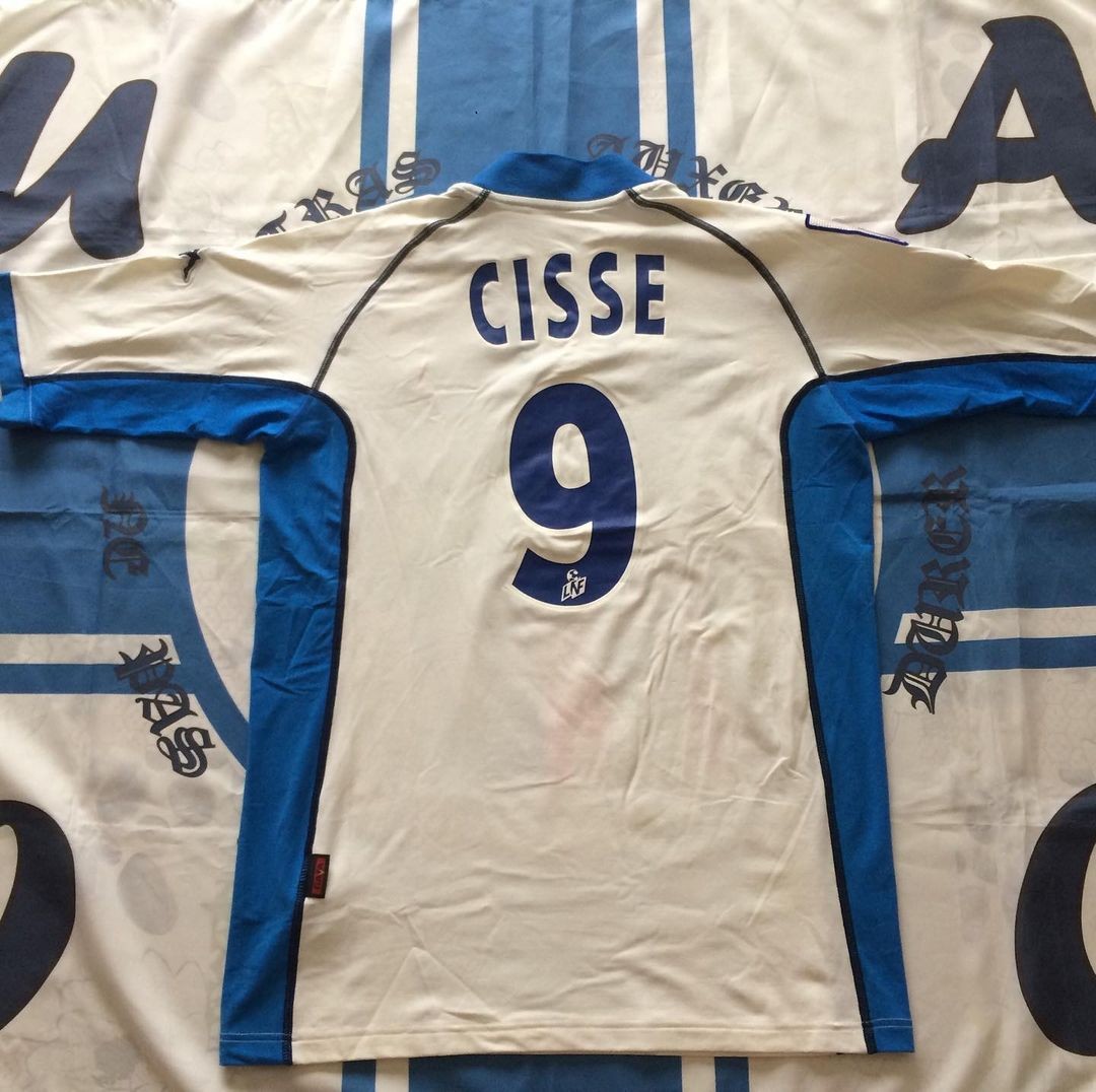 AJ Auxerre 2001-02 Home V2 Kit