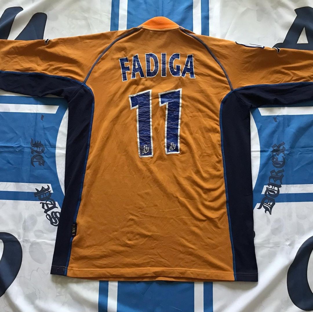 AJ Auxerre 2001-02 Third V2 Kit