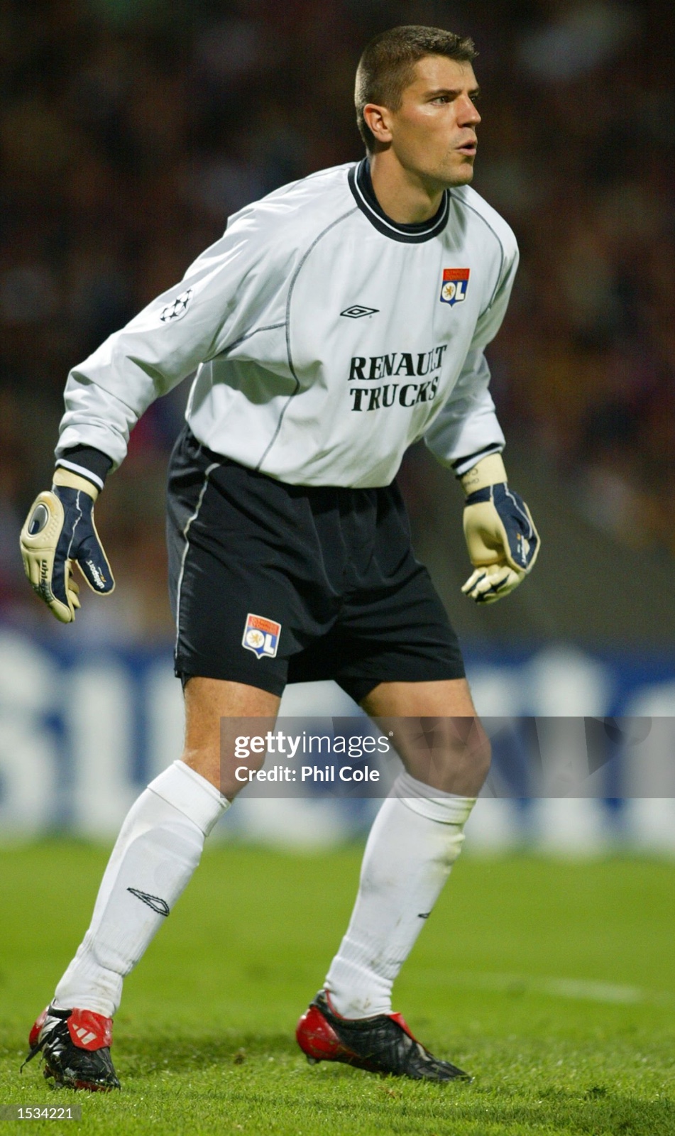 Olympique Lyonnais 2002-03 GK 2 Kit