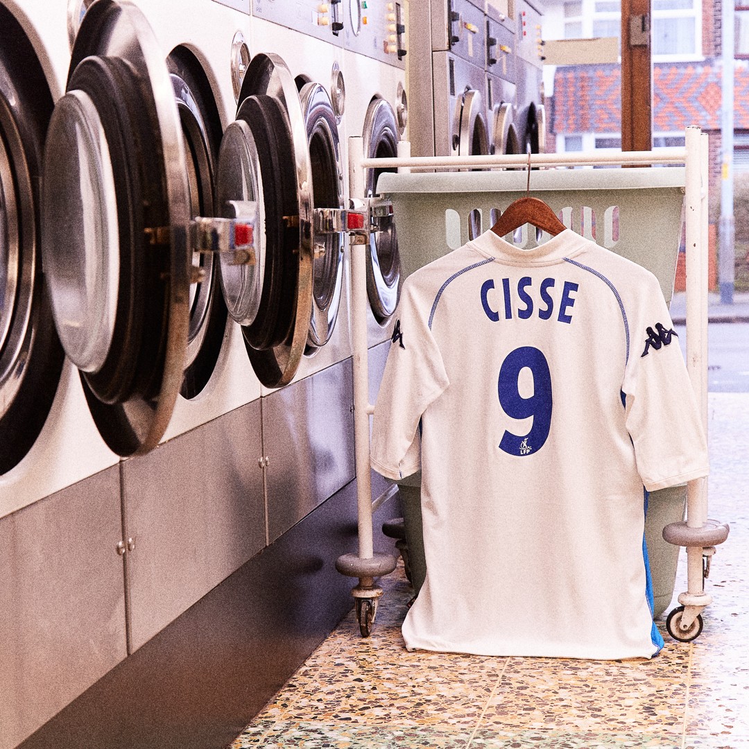 AJ Auxerre 2002-03 Home Kit