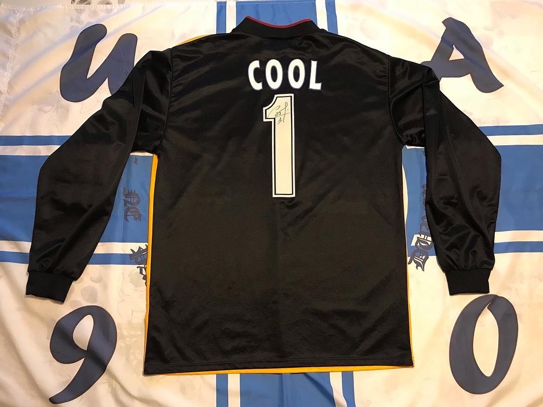 AJ Auxerre 2002-03 GK 1 Kit