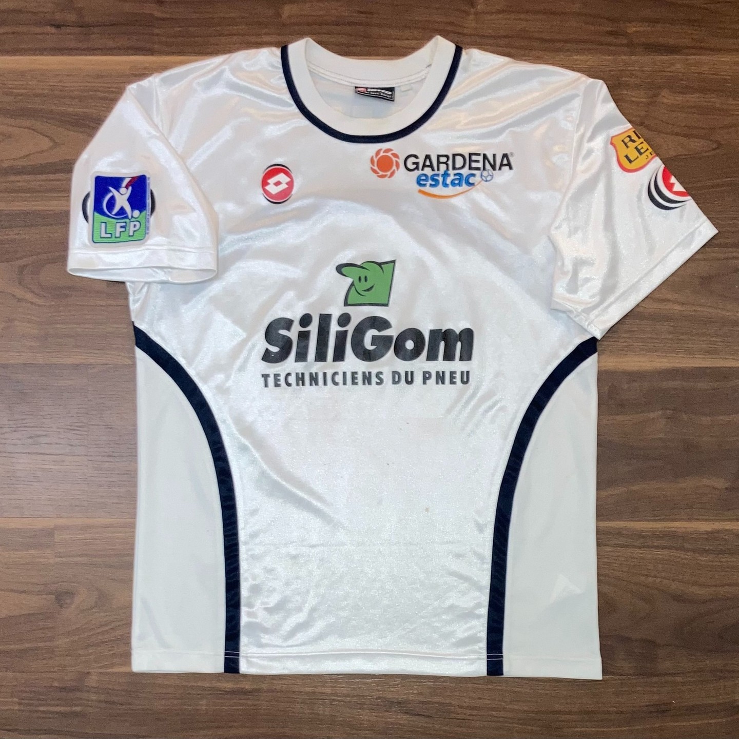 ES Troyes AC 2002-03 Away Kit