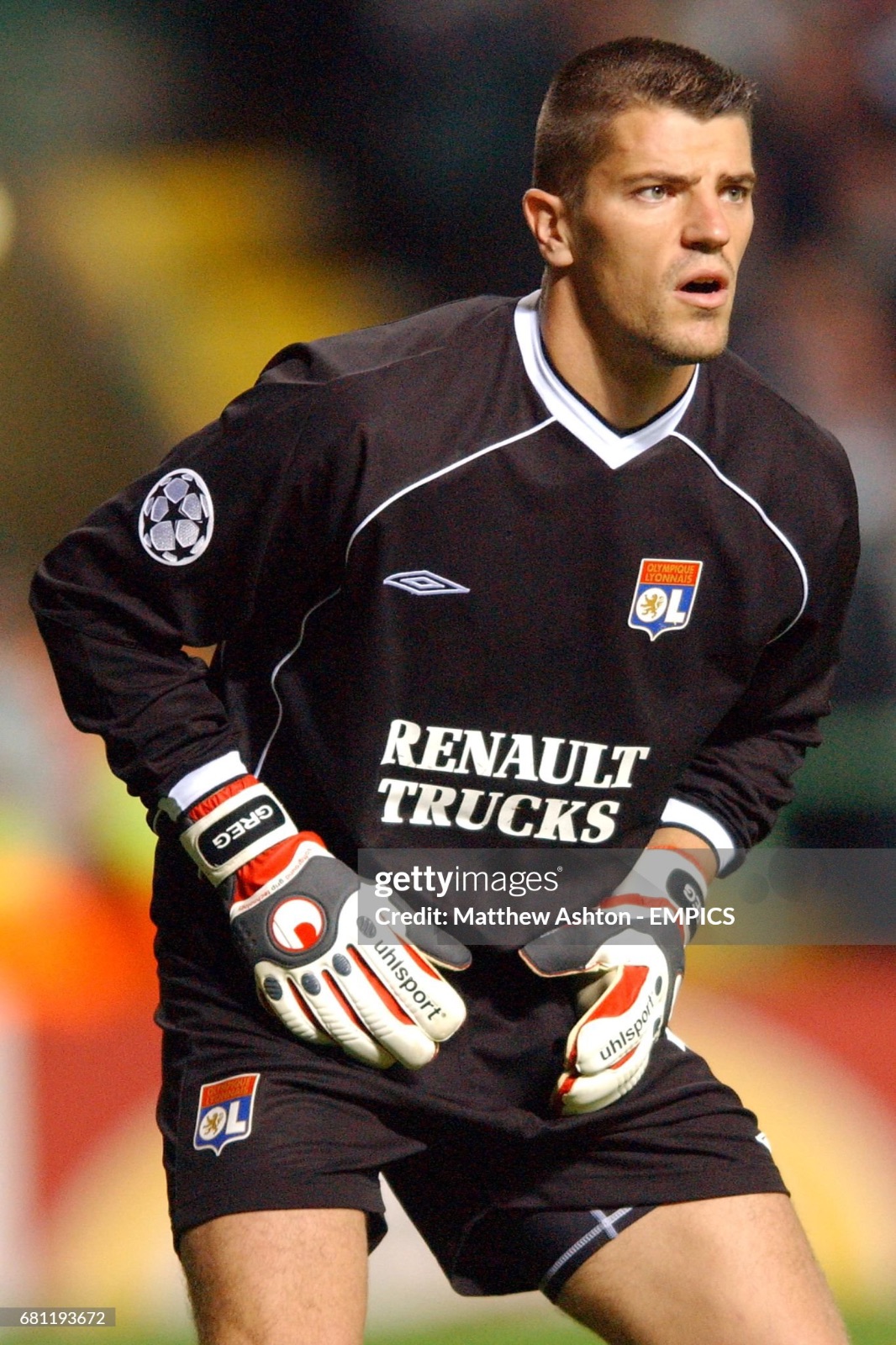 Olympique Lyonnais 2003-04 GK 1 Kit