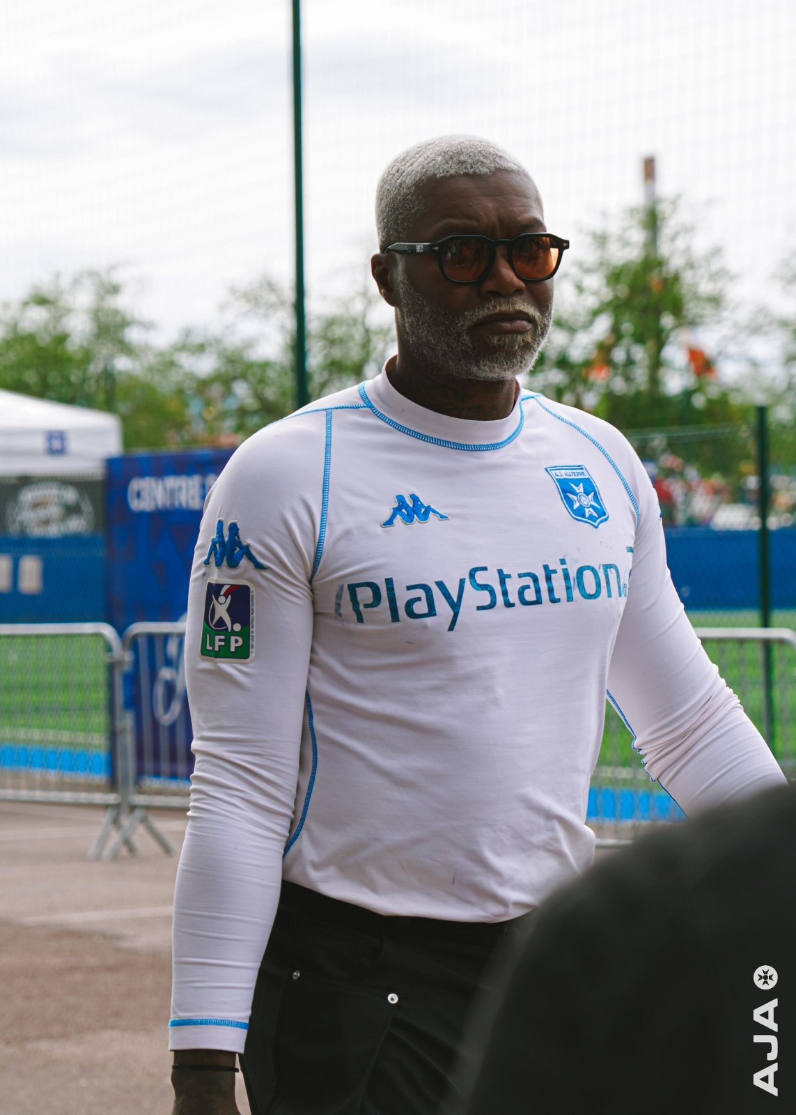 AJ Auxerre 2003-04 Home Kit