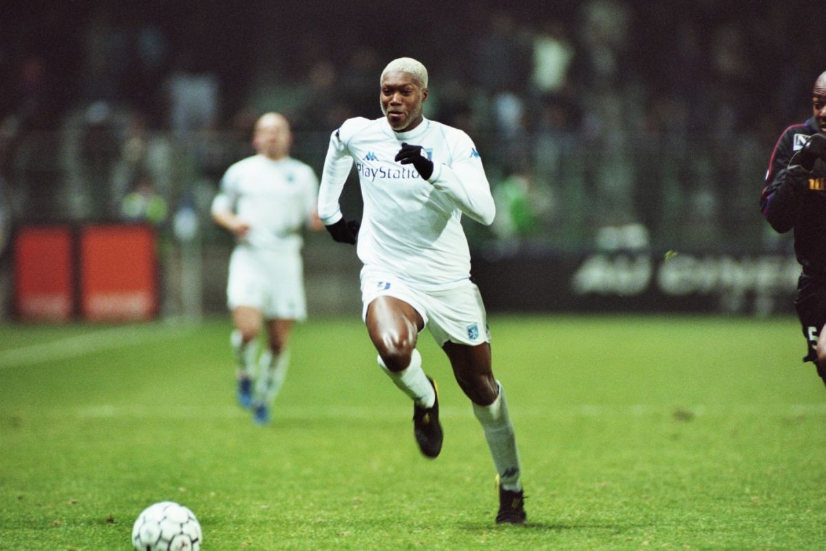 AJ Auxerre 2003-04 Home Kit