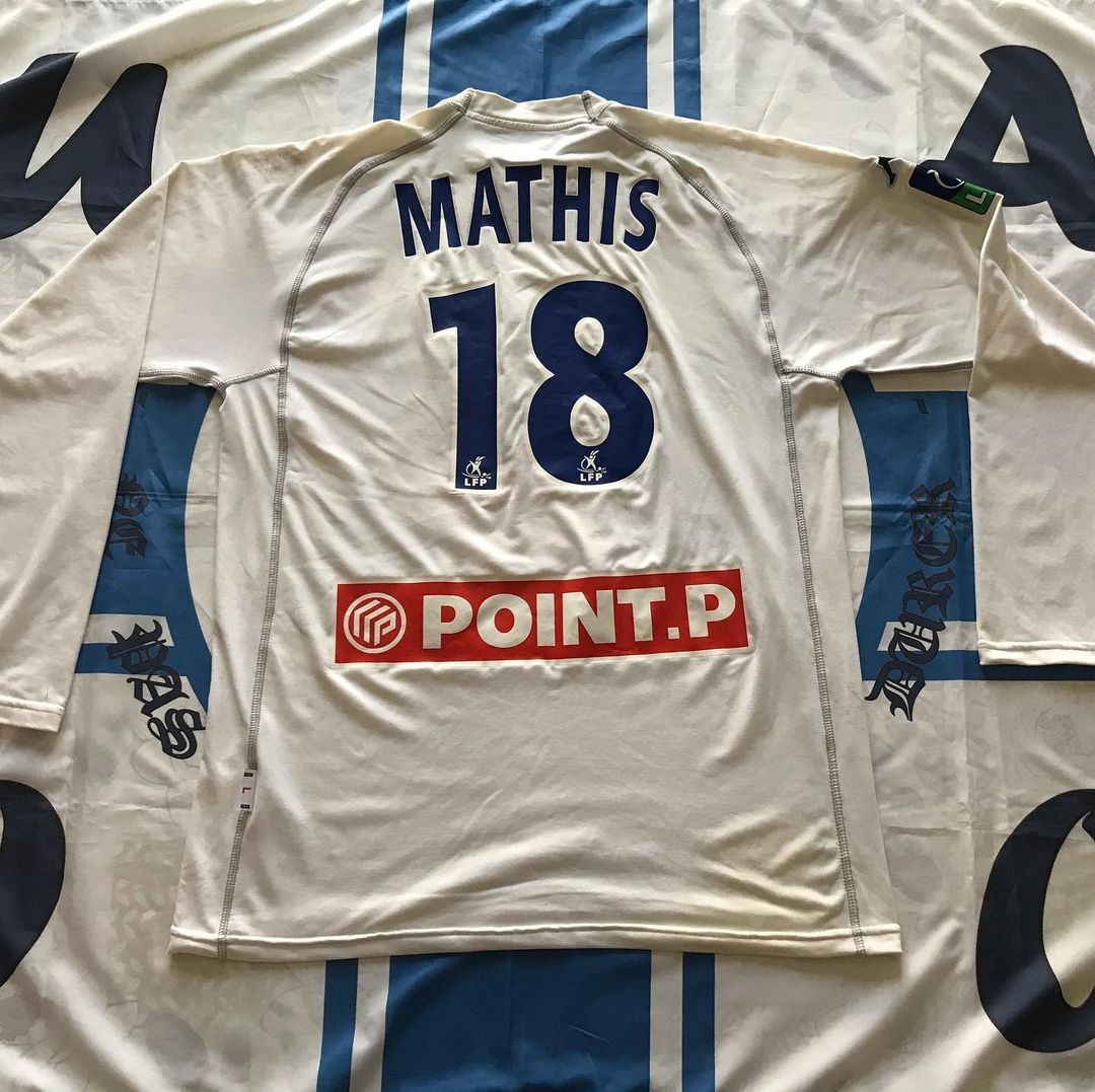 AJ Auxerre 2003-04 Cup Home 3 Kit