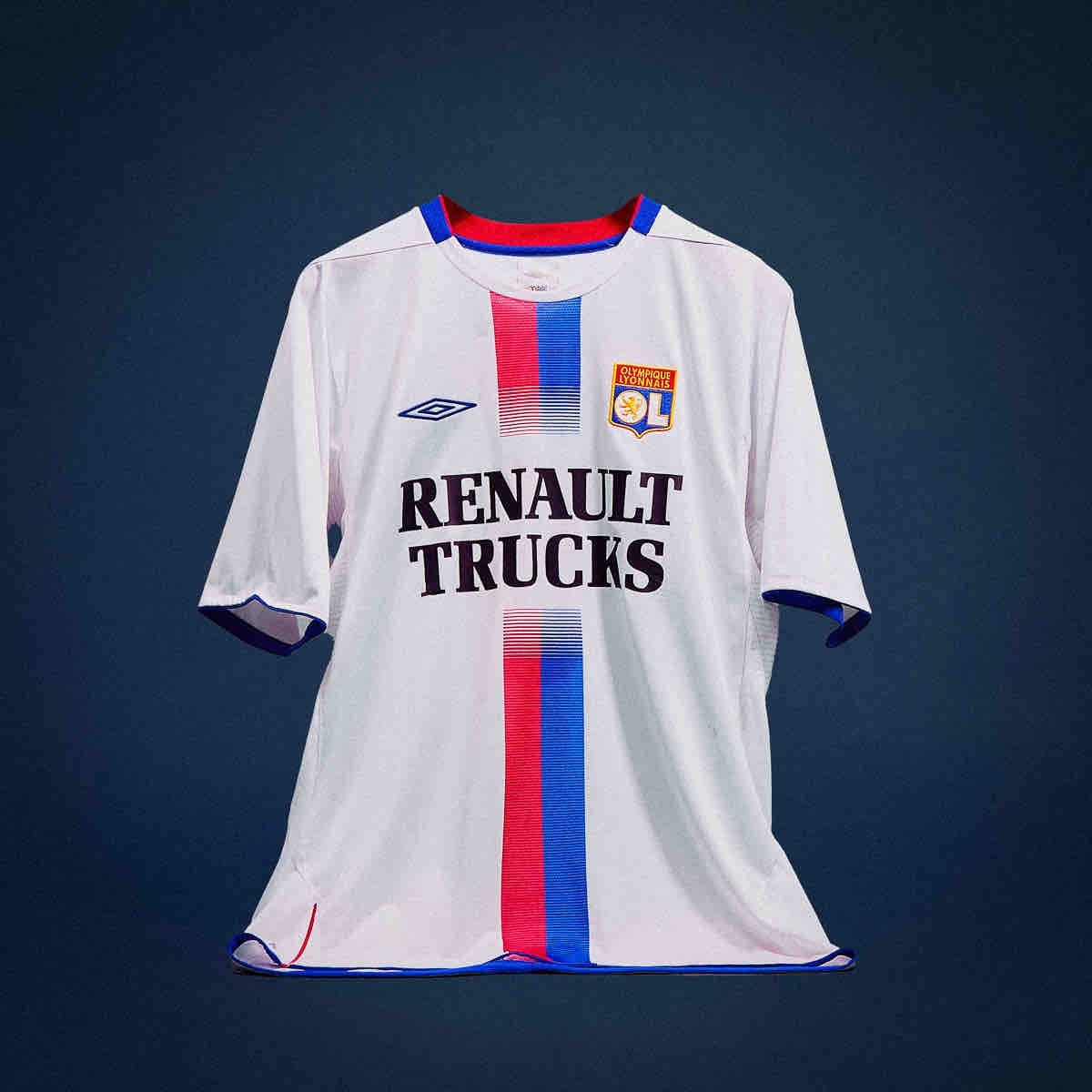 Olympique Lyonnais 2004-05 Home Kit