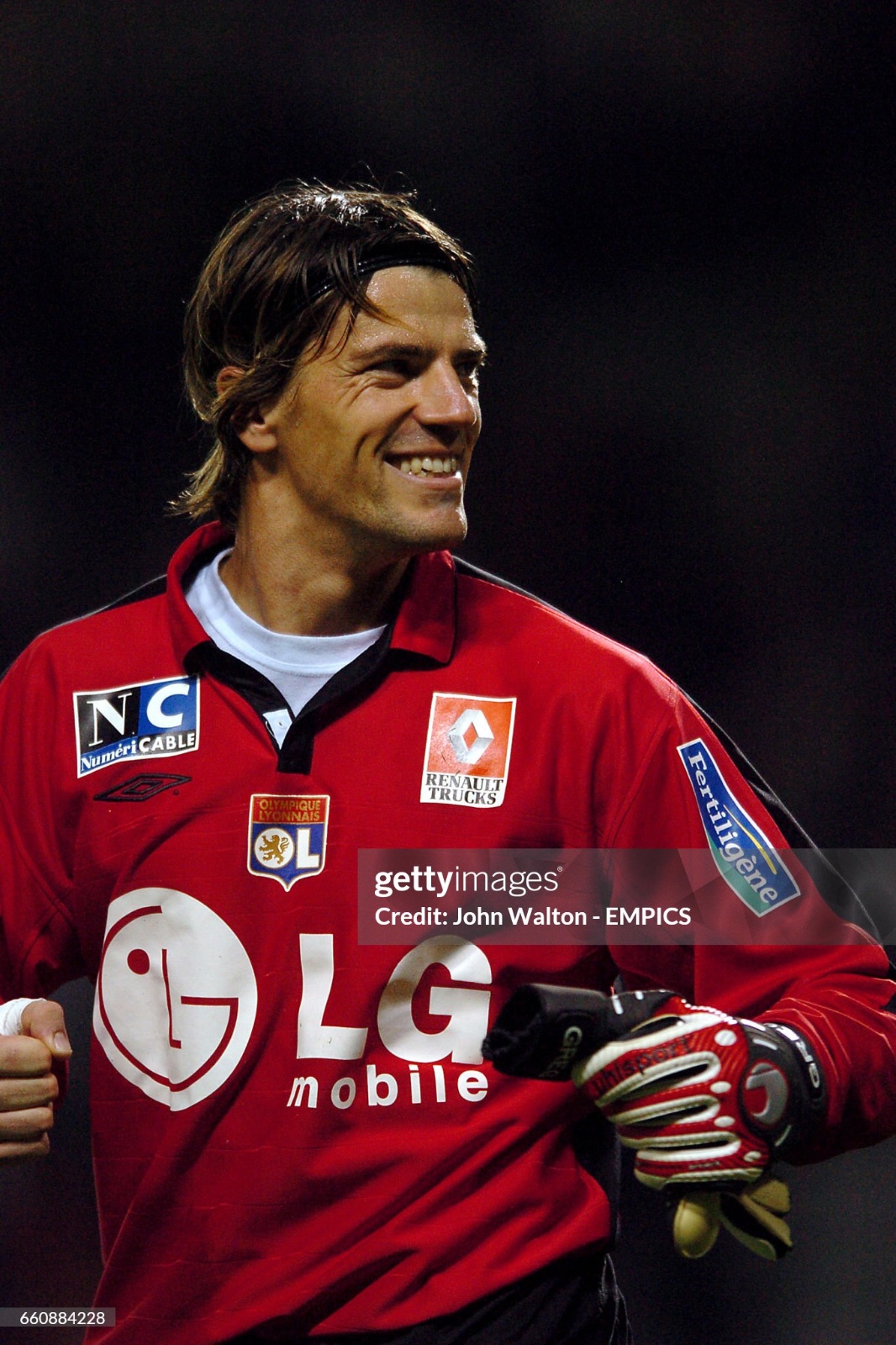 Olympique Lyonnais 2004-05 GK 2 Kit