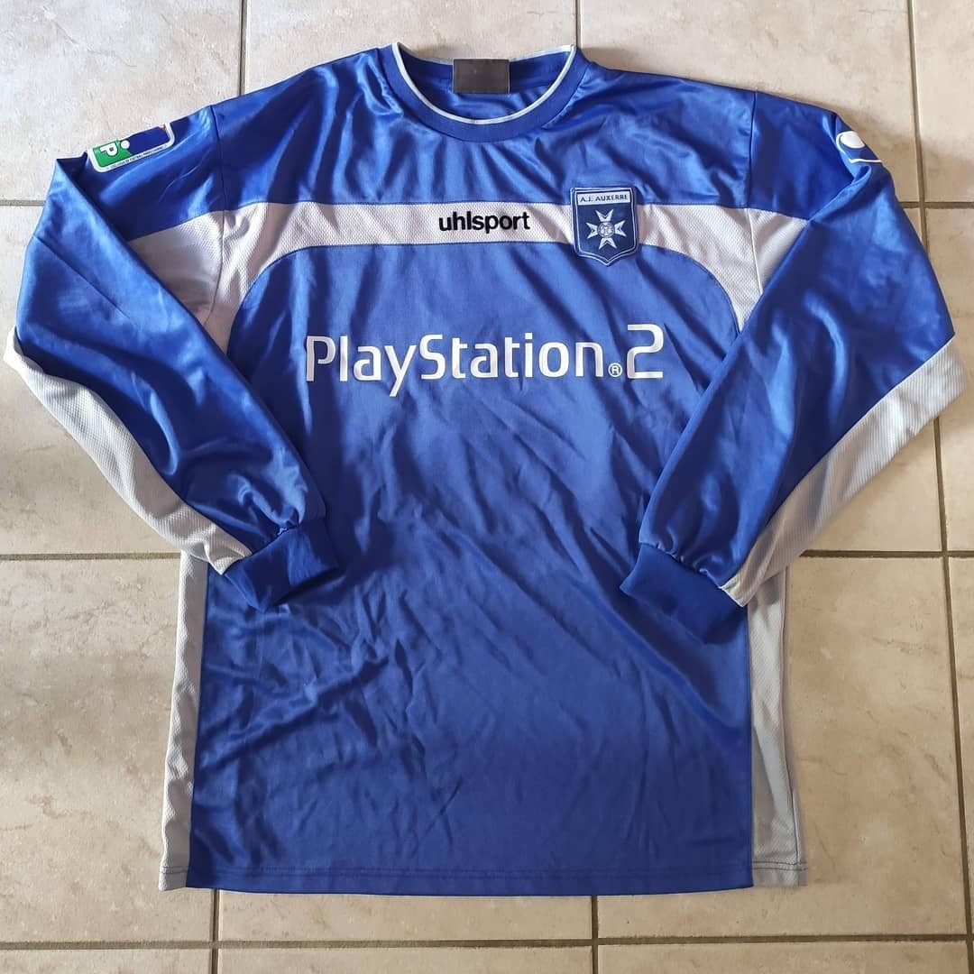 AJ Auxerre 2004-05 Away Kit