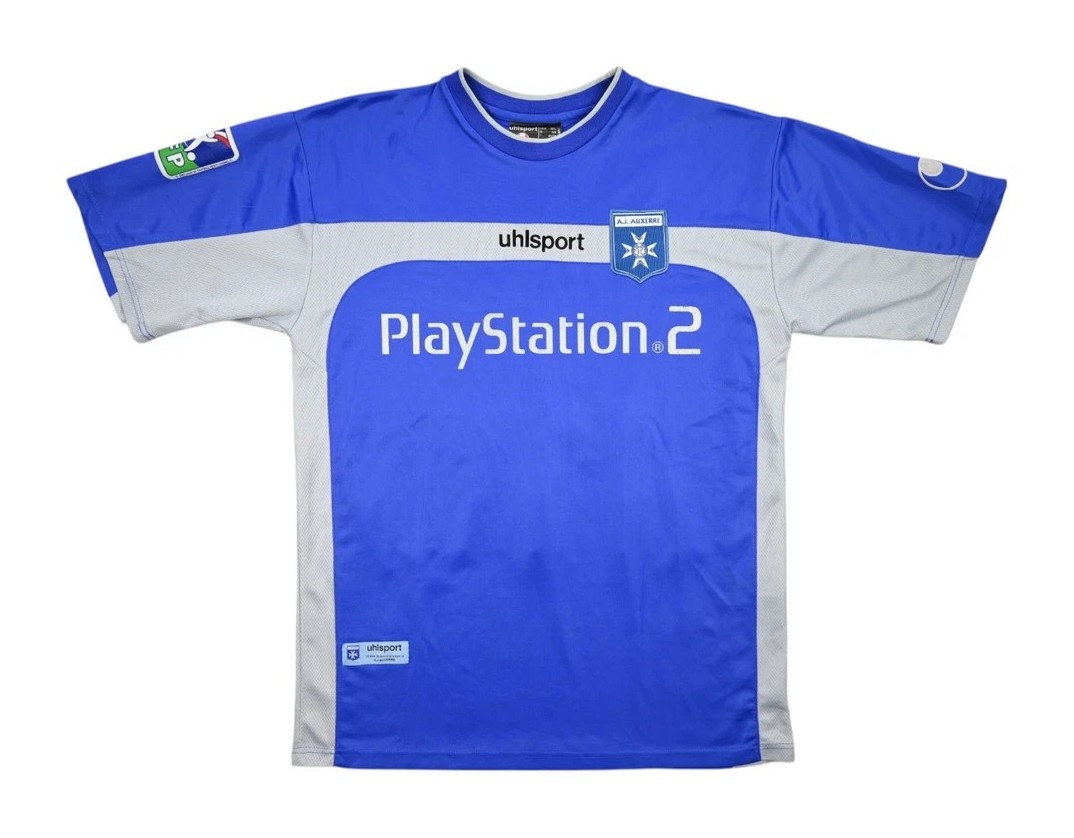 AJ Auxerre 2004-05 Away Kit