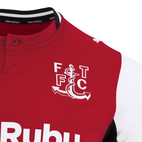 Fleetwood Town 2026-27 Home Kit