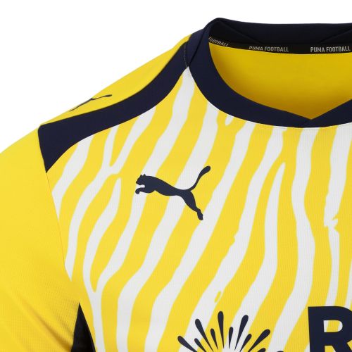 Fleetwood Town 2026-27 Away Kit