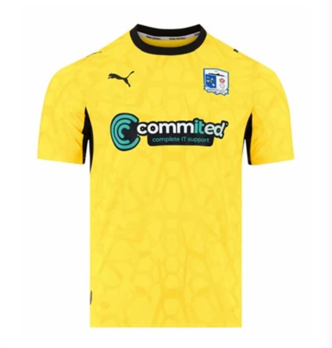 Barrow AFC 2026-27 GK 2 Kit
