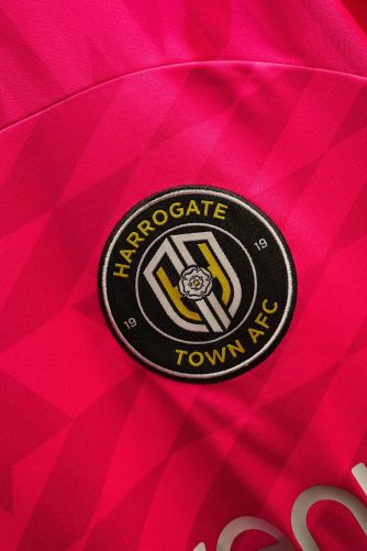 Harrogate Town 2026-27 GK Third Kit