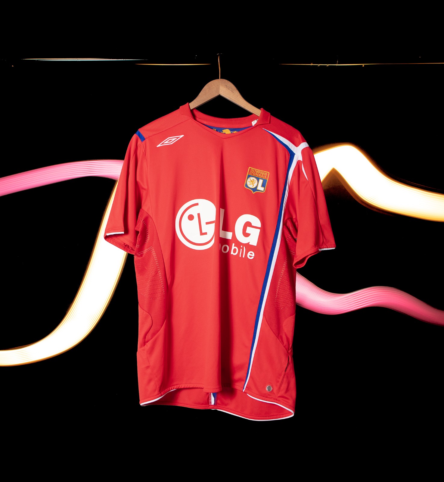 Olympique Lyonnais 2005-06 Away Kit