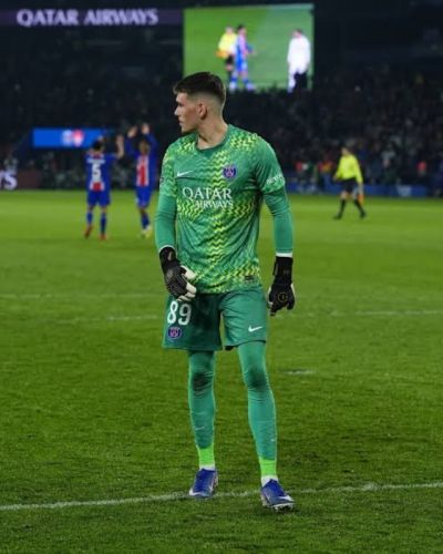 Paris Saint-Germain 2026-27 GK 2 Kit