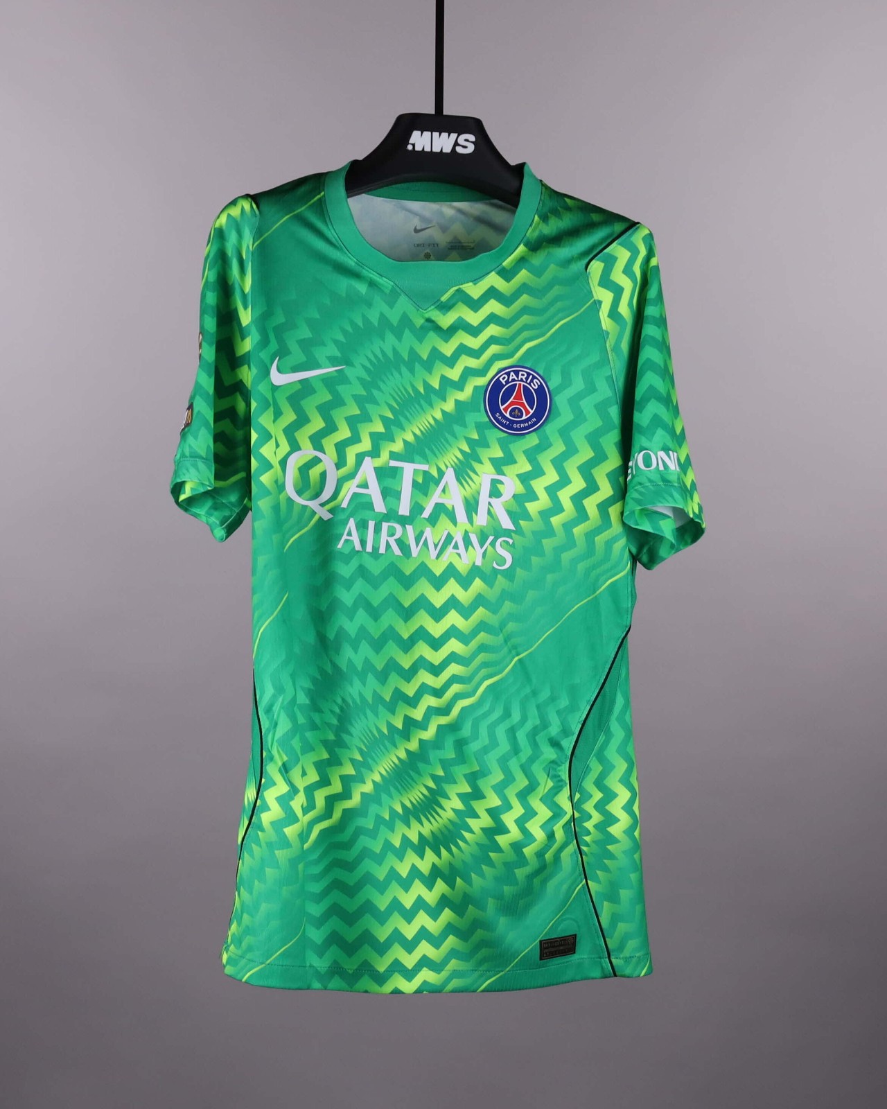 Paris Saint-Germain 2026-27 GK 2 Kit