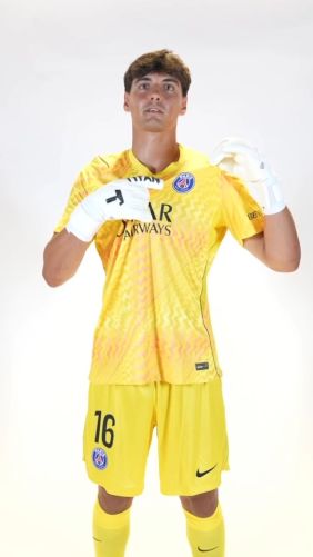 Paris Saint-Germain 2026-27 GK 3 Kit