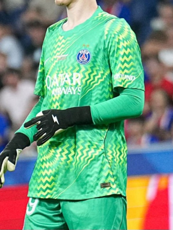 Paris Saint-Germain 2026-27 UEFA Super Cup GK Kit