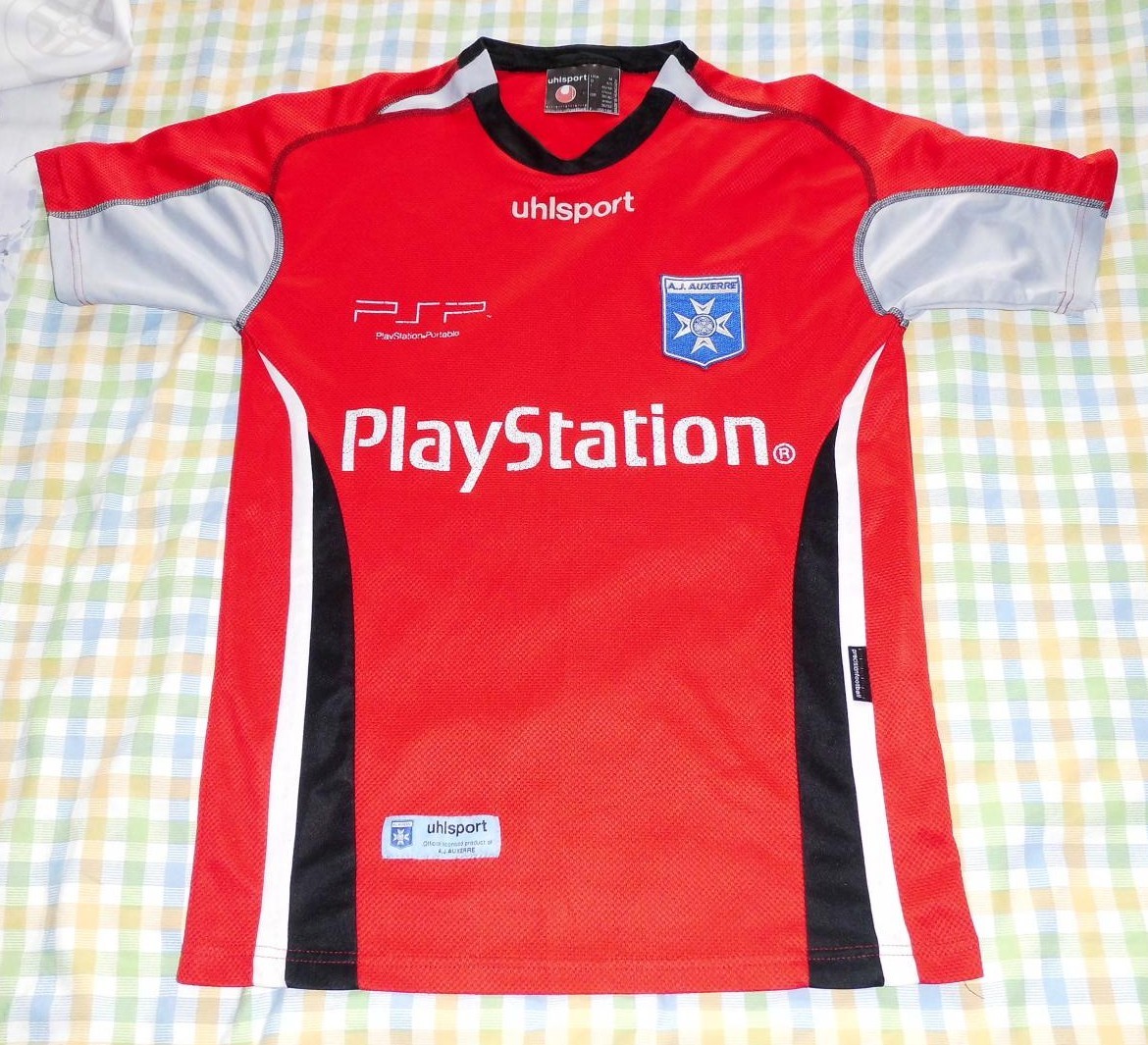 AJ Auxerre 2005-06 Third Kit