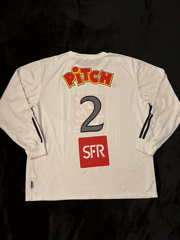 AJ Auxerre 2005-06 Cup Kit