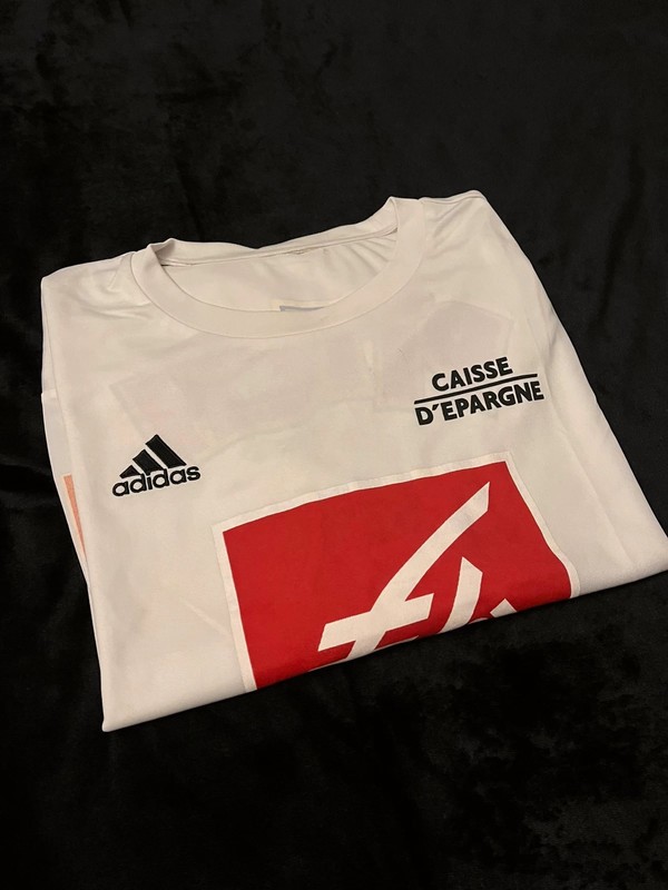 AJ Auxerre 2005-06 Cup Kit