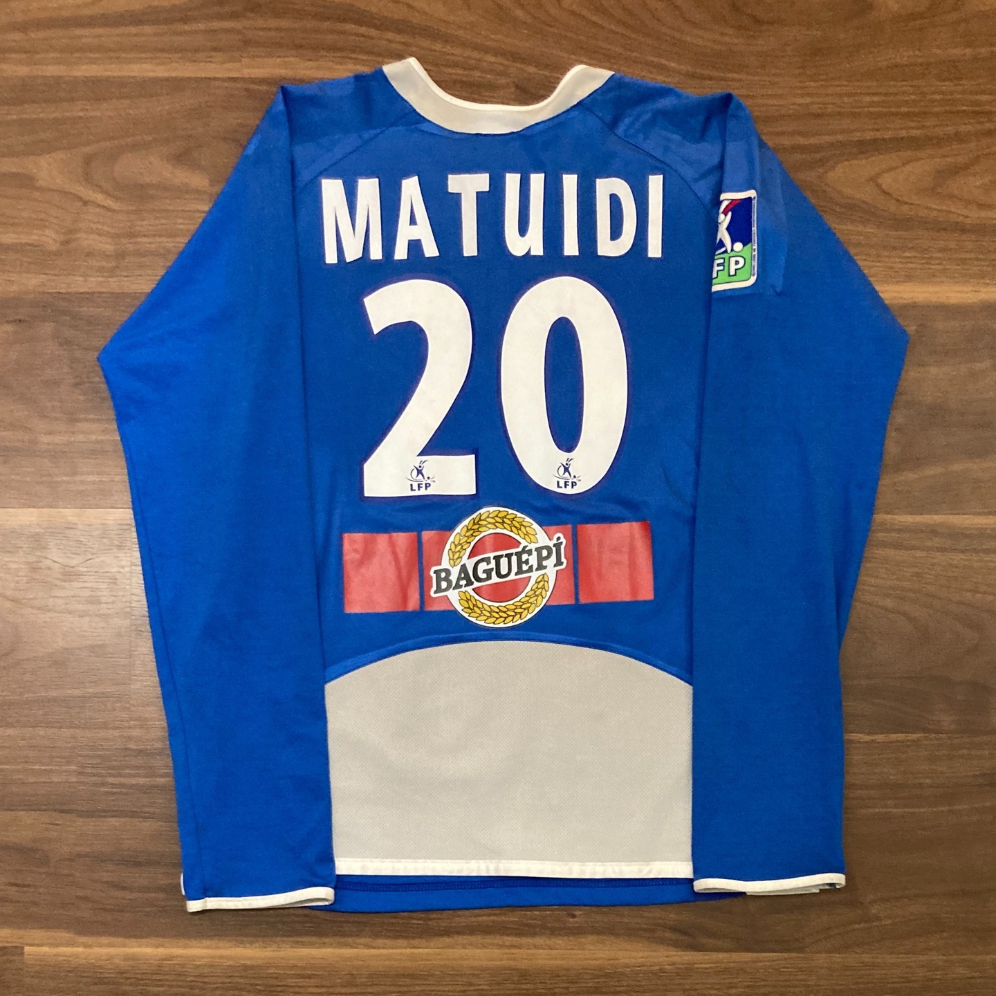 ES Troyes AC 2005-06 Home Kit