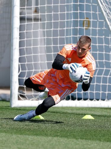 Real Madrid 2026-27 GK 3 Kit