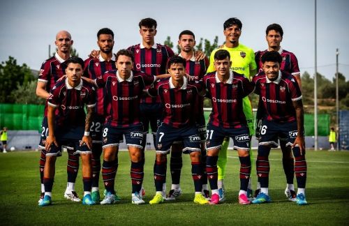 Levante UD 2026-27 GK 1 Kit