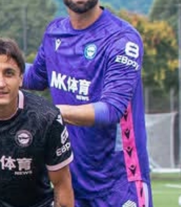 Deportivo Alavés 2026-27 GK 1 Kit