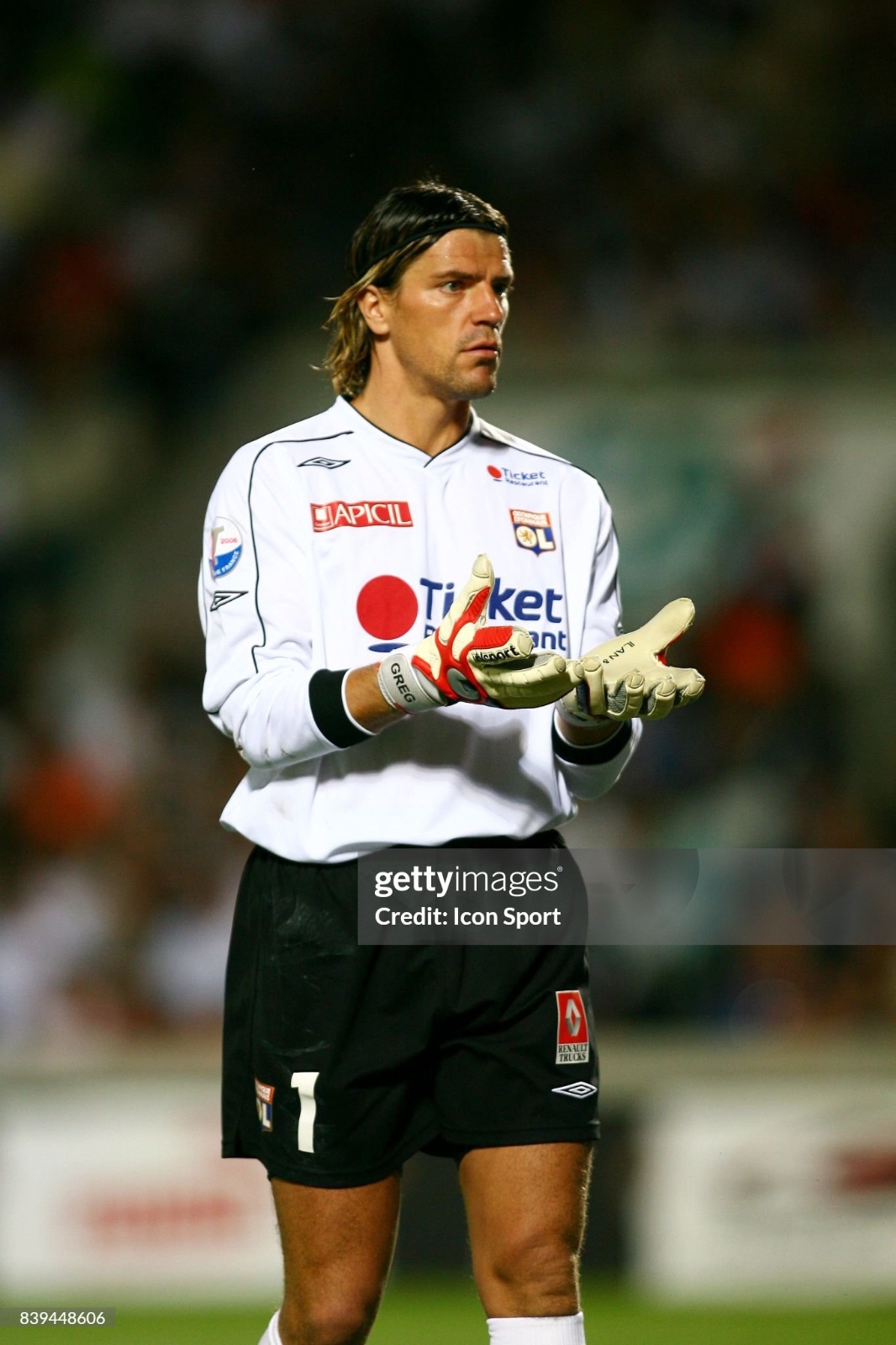 Olympique Lyonnais 2006-07 GK 3 Kit