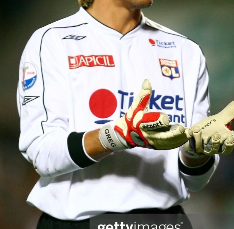 Olympique Lyonnais 2006-07 GK 3 Kit