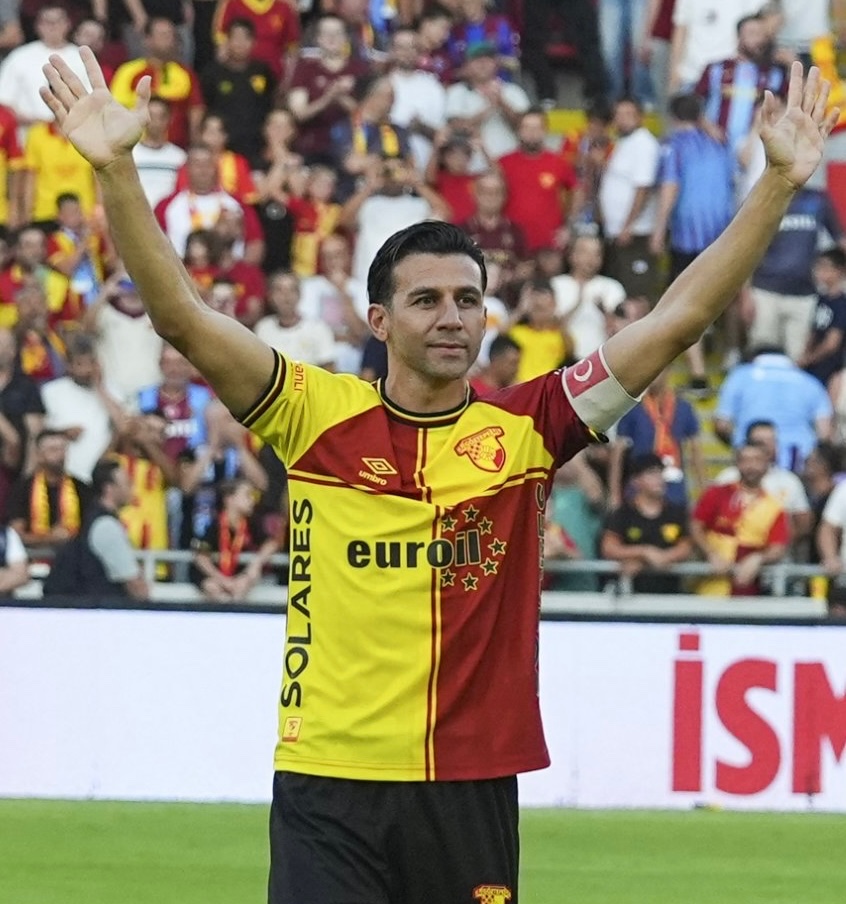Göztepe 2026-27 Home V2 Kit