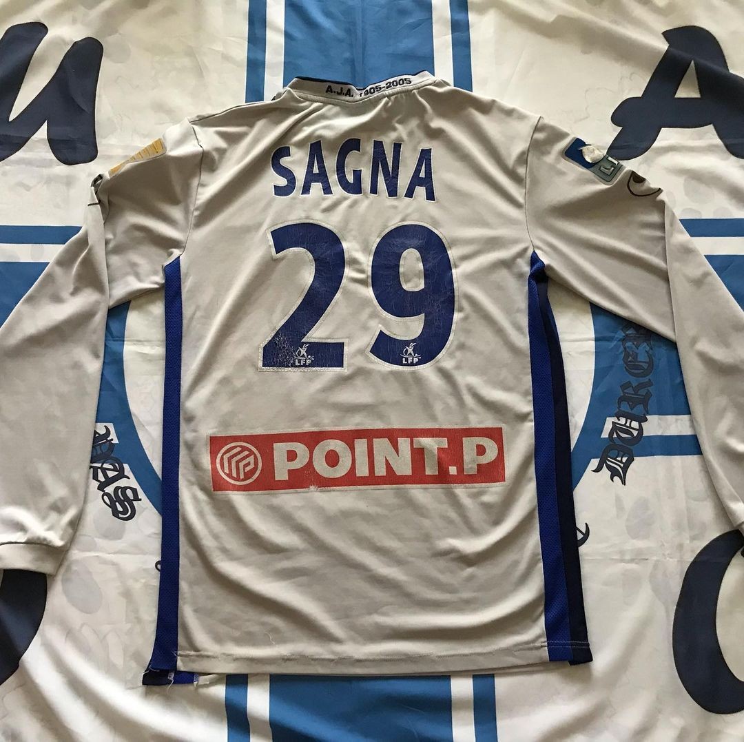 AJ Auxerre 2006-07 Cup Home Kit