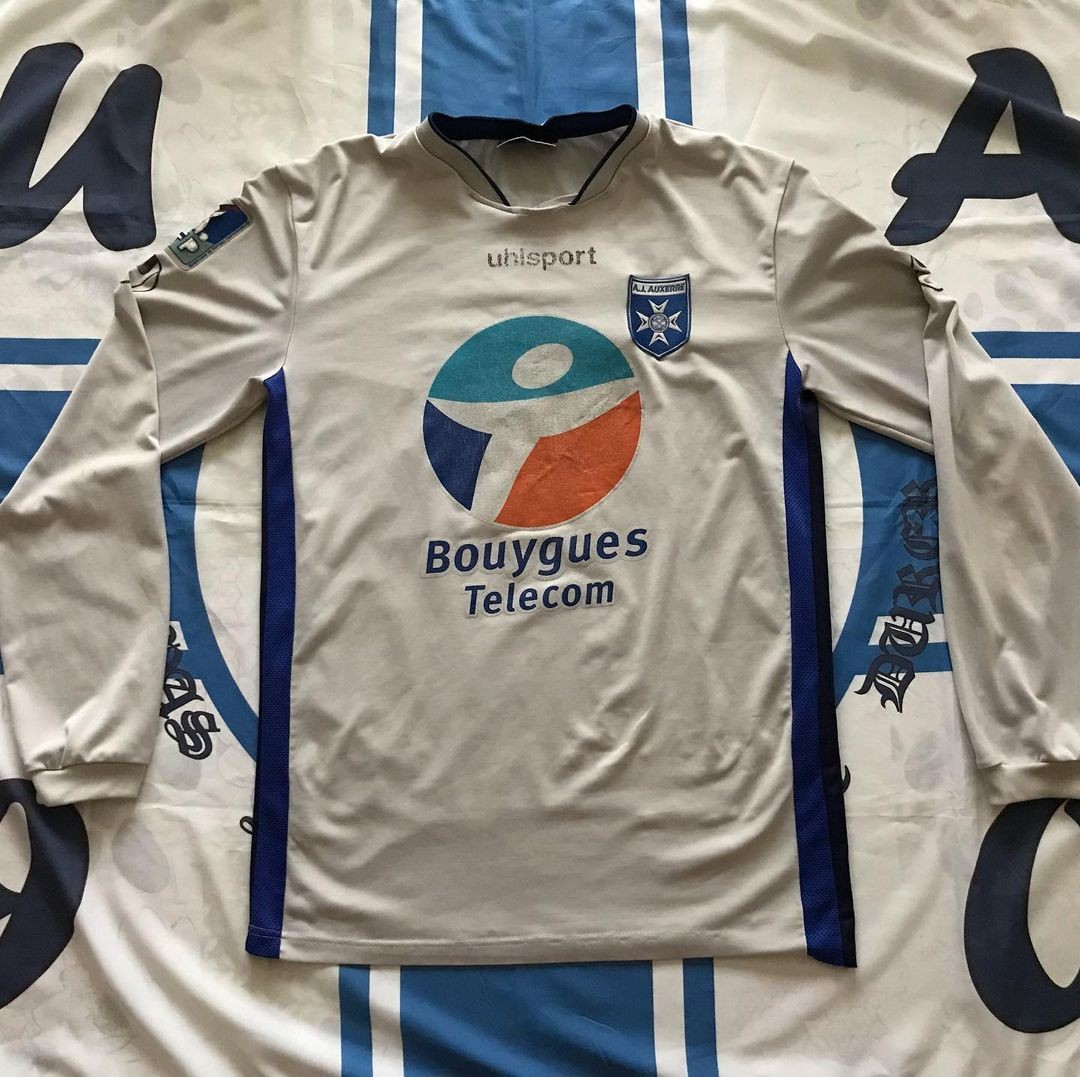 AJ Auxerre 2006-07 Cup Home Kit