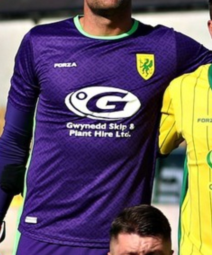 Caernarfon Town 2026-27 GK 1 Kit
