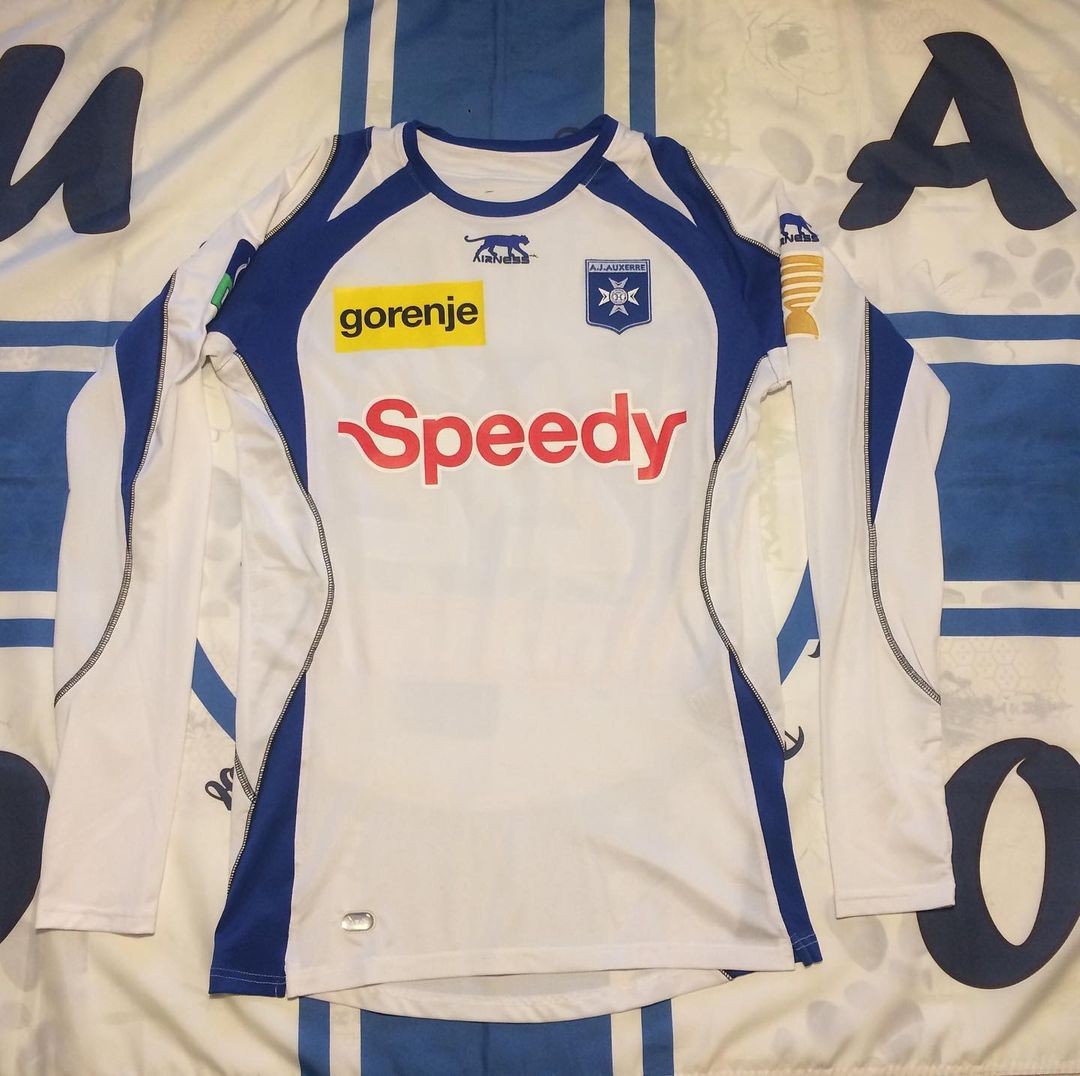 AJ Auxerre 2007-08 Cup Home Kit