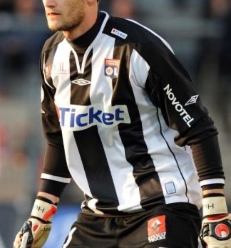 Olympique Lyonnais 2008-09 GK 2 Kit