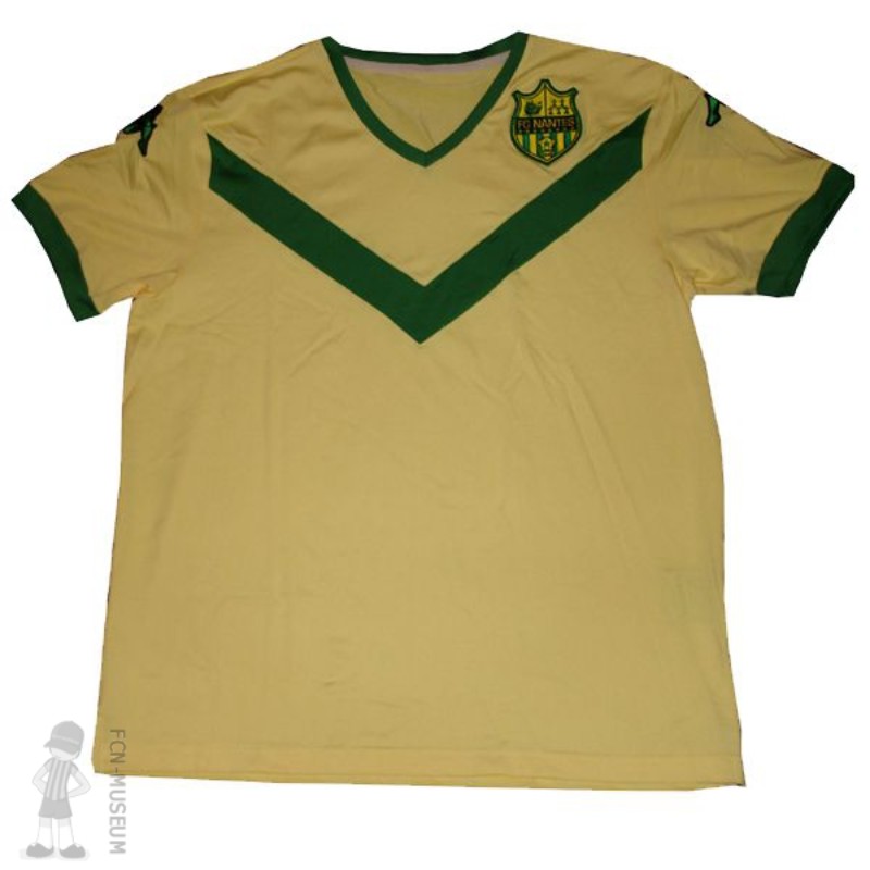 FC Nantes 2008-09 Cup Home Kit